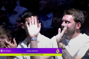 😂歌手球风都那么潇洒吗？贾斯汀比伯在球馆练球！